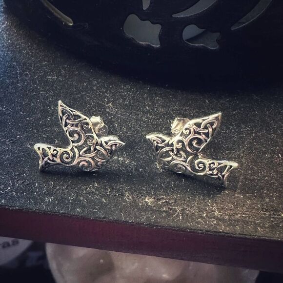Sparrow Filigree Sterling Silver Bird Stud Earrings - Picture 1 of 4